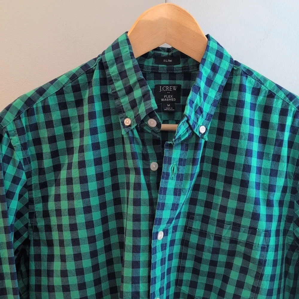 J. Crew Men's Medium Slim Fit Flex Washed Long Sleeve Button Down Style #BE208 - Picture 4 of 15